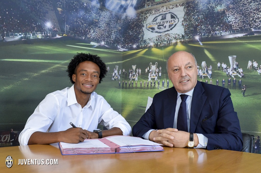 cuadrado firma